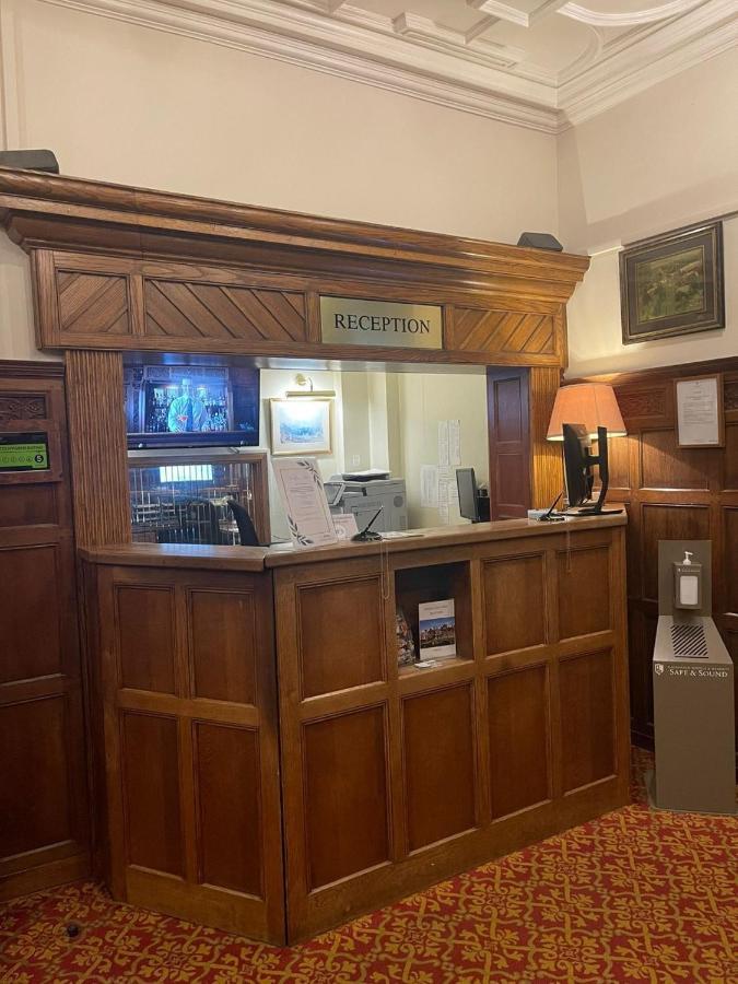 Macdonald Elmers Court Hotel Лимингтън Екстериор снимка
