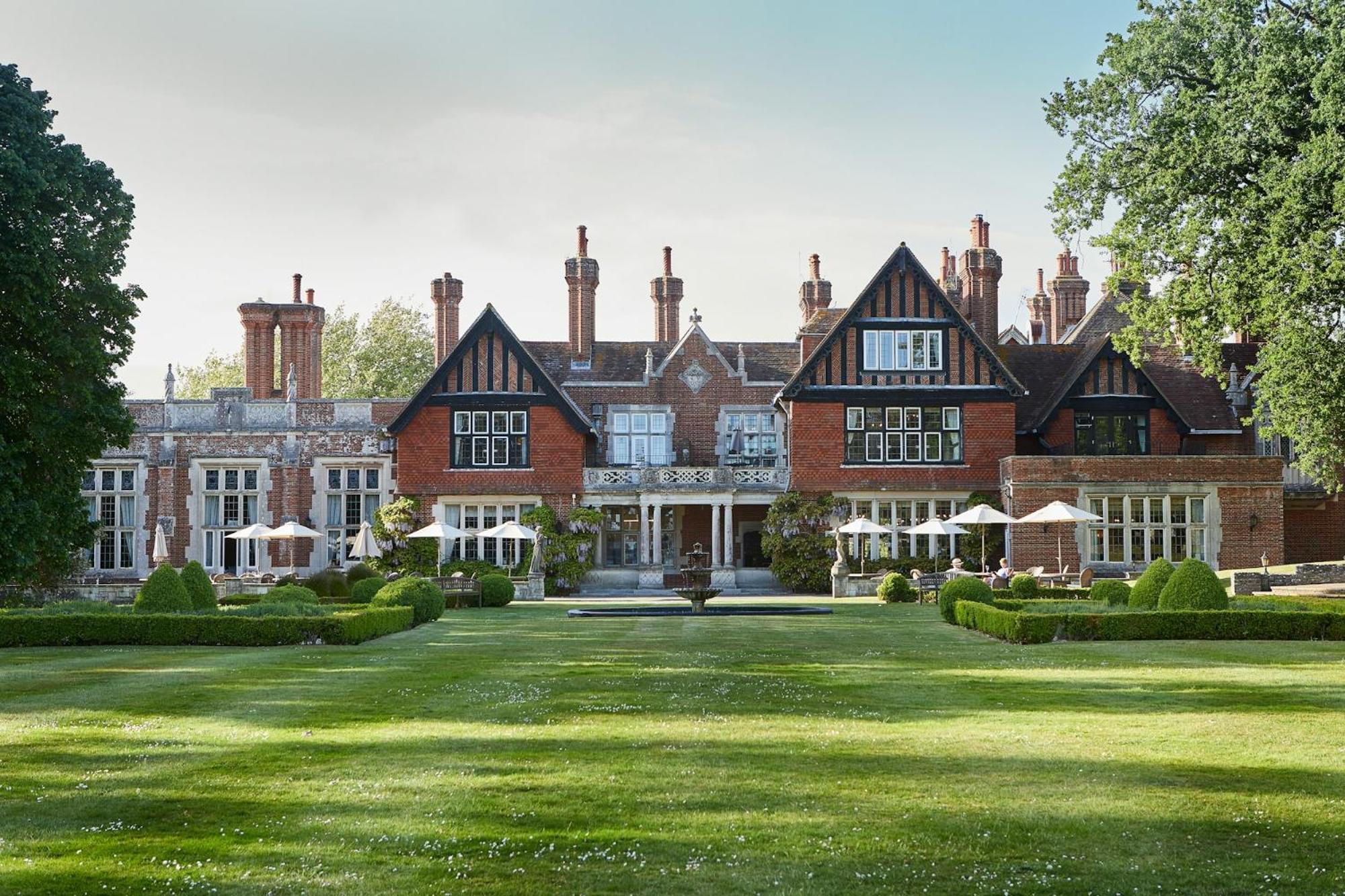 Macdonald Elmers Court Hotel Лимингтън Екстериор снимка